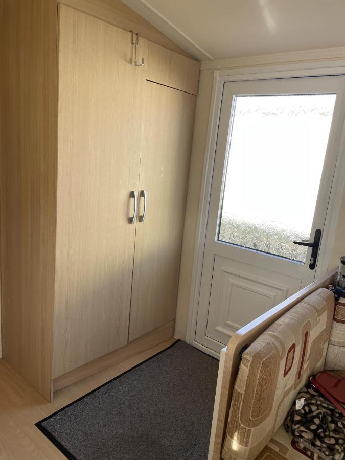6 Berth Pet Friendly Caravan On Sandy Glade Berrow Zewnętrze zdjęcie