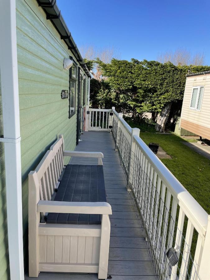 6 Berth Pet Friendly Caravan On Sandy Glade Berrow Zewnętrze zdjęcie